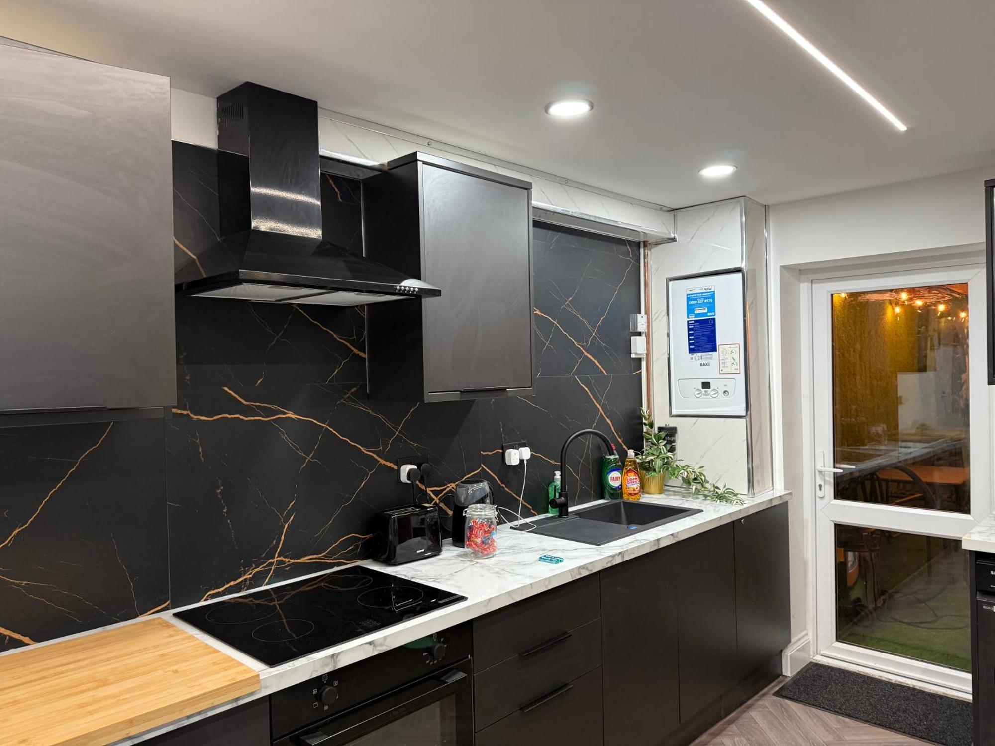 Birmingham City Centre- 9 Bed House With Free Parking Екстериор снимка